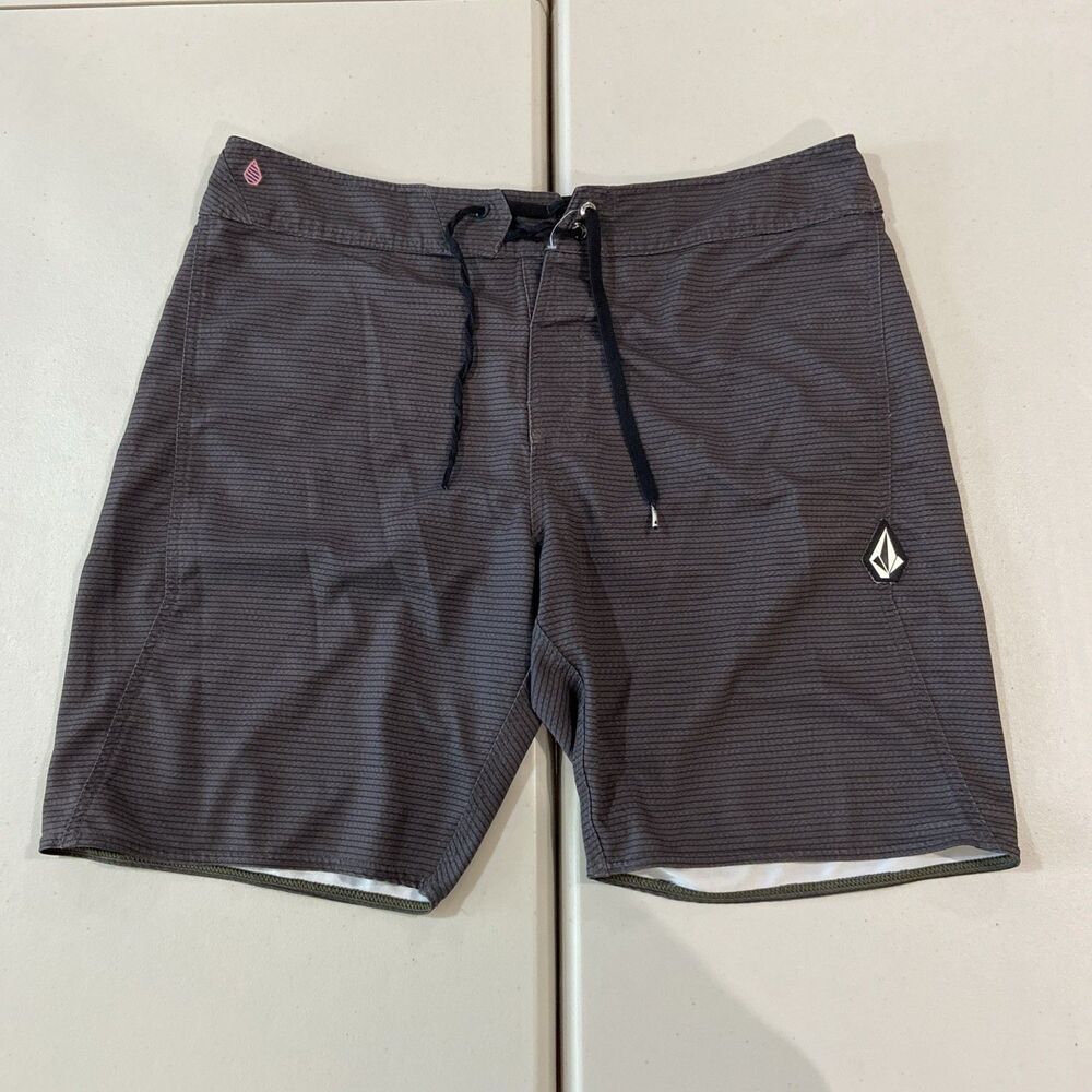 Volcom Too Hectik 2 Boardshort Mens 36 Gray Striped Surf Trunks A0801900